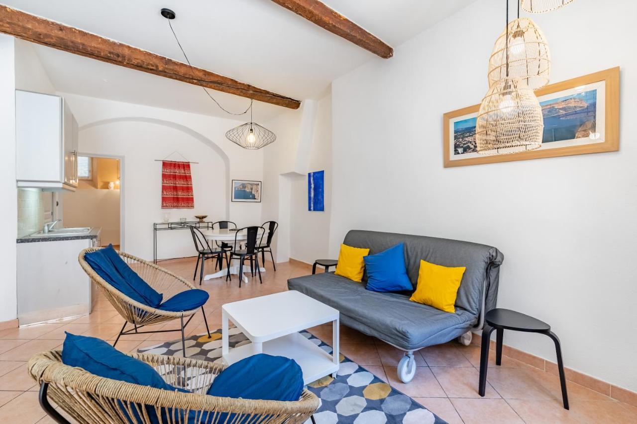 Droit Au Port Par Dodo-a-cassis Appartement