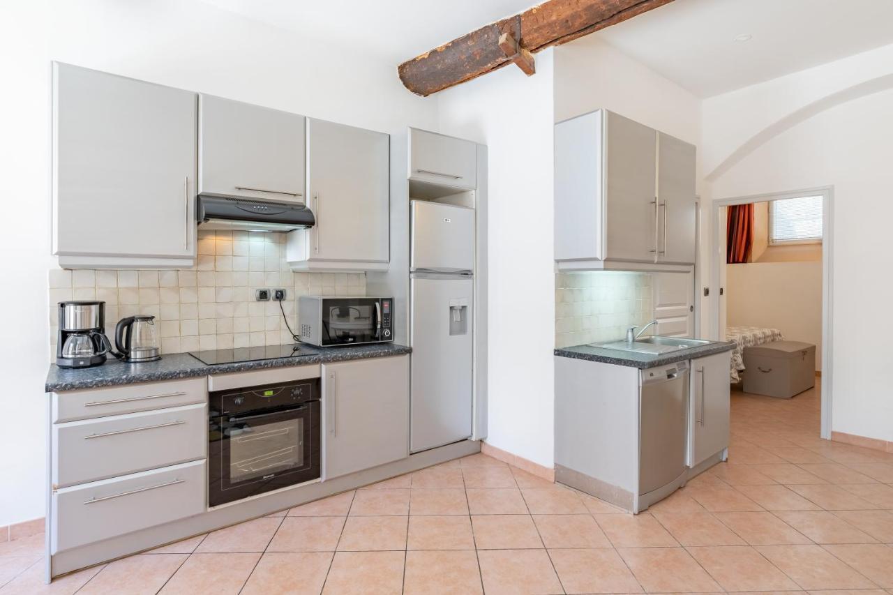 Droit Au Port Par Dodo-a-cassis Appartement *